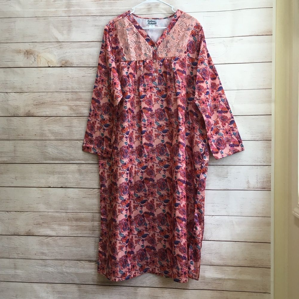 NEW WITHOUT TAGS ANTHONY RICHARDS KIMONO/ PATIO DRESS